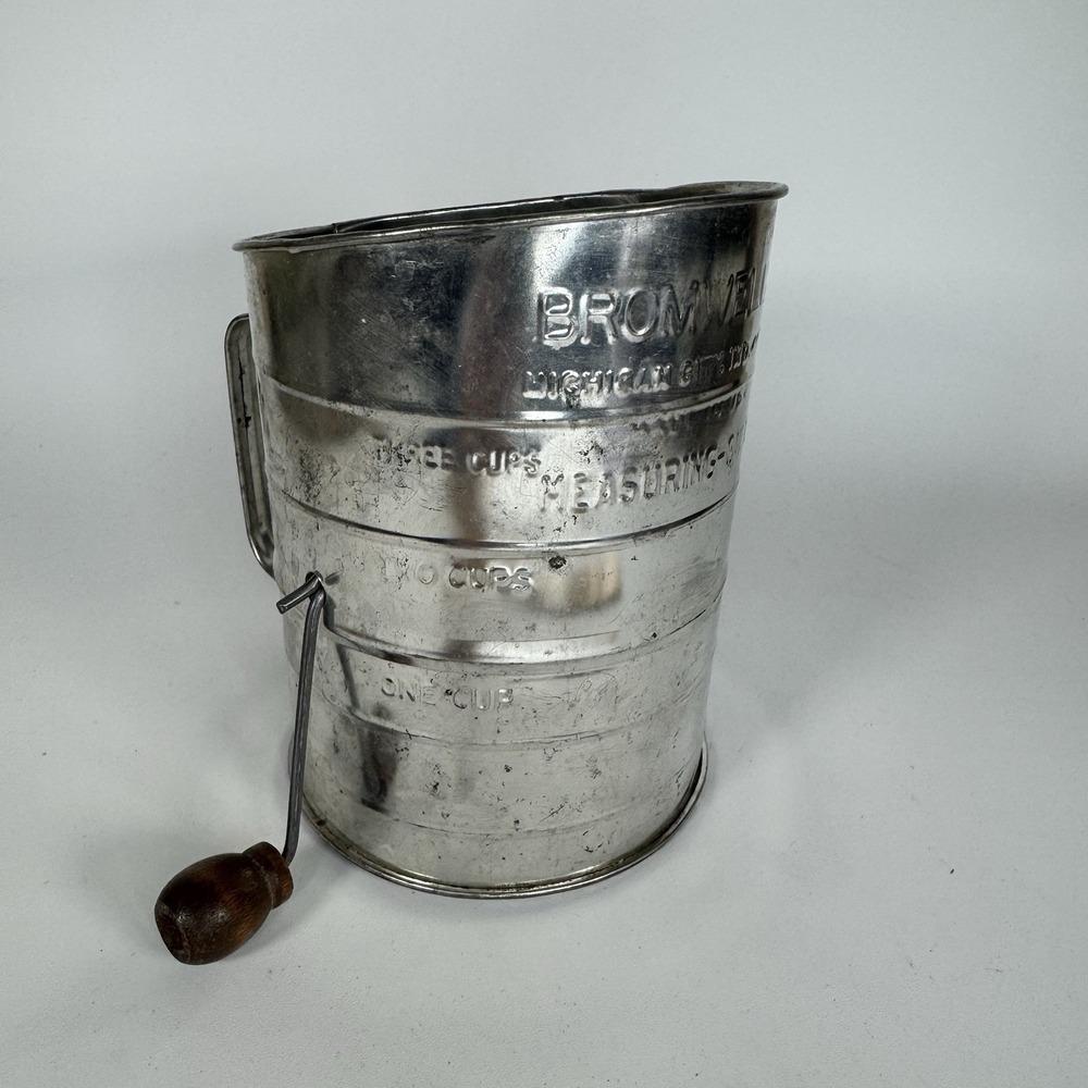 Vintage Bromwell's 3 Cup Measuring Flour Sifter ‎ Wood Handle Farmhouse MCM